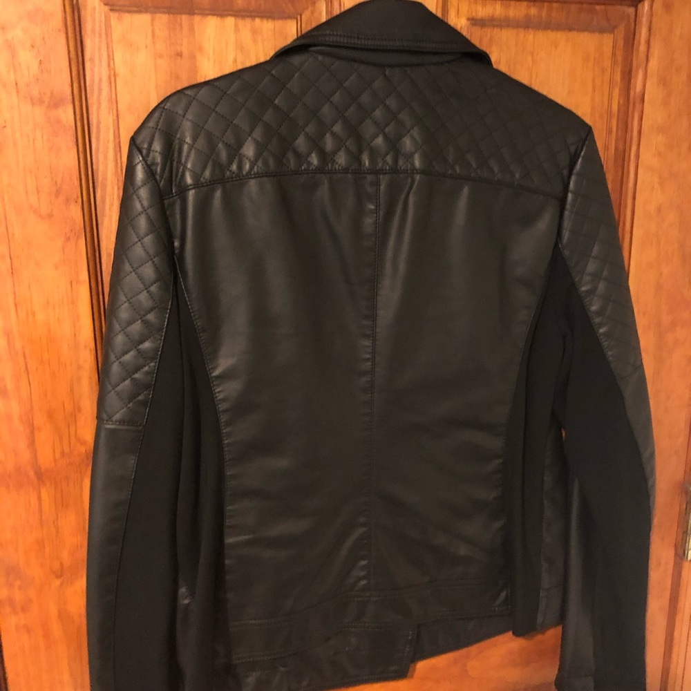 Leather jacket - Picture 2 of 3